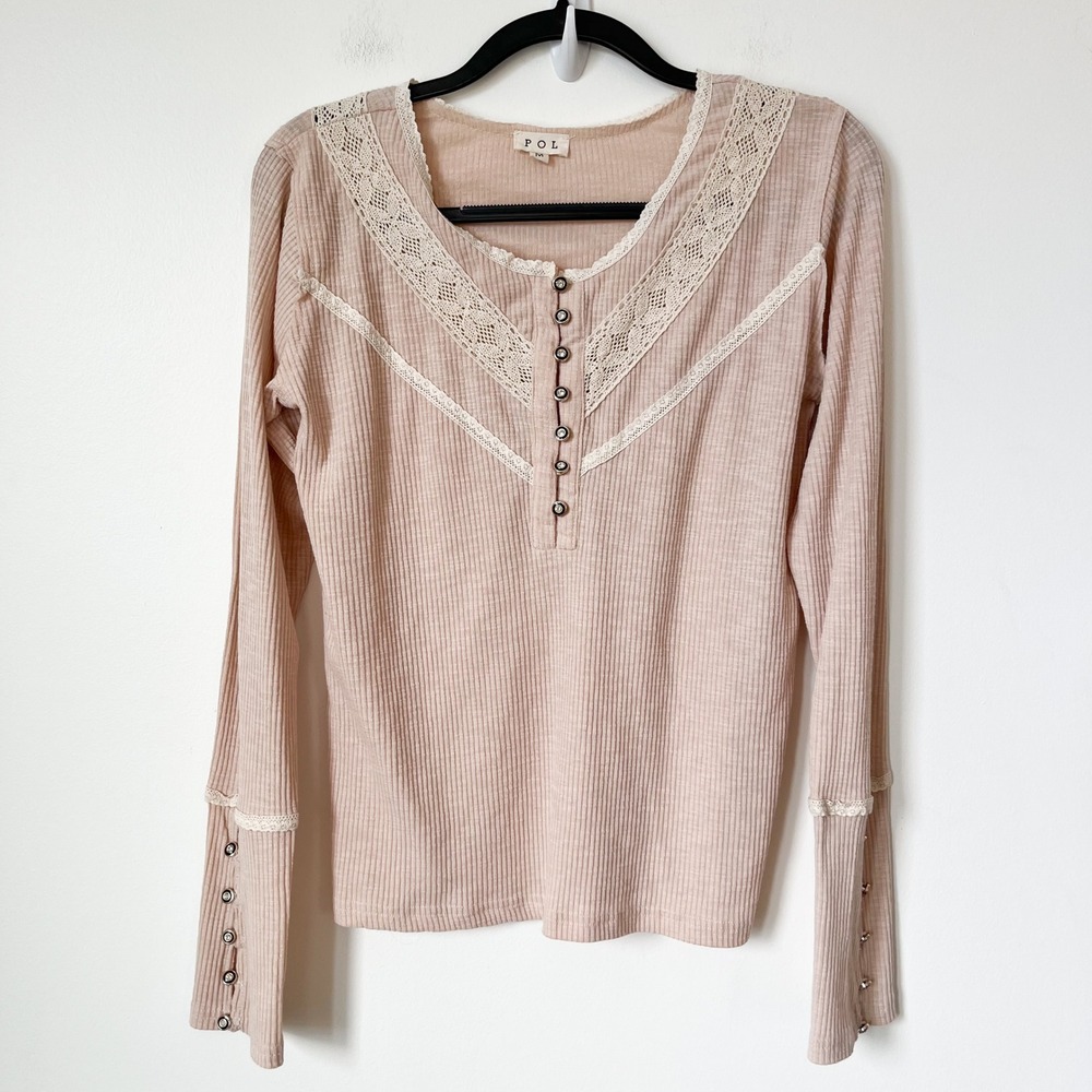 POL Ribbed Knit Henley Top Lace V Trim Rhinestone Button Womens Medium Tan Ivory